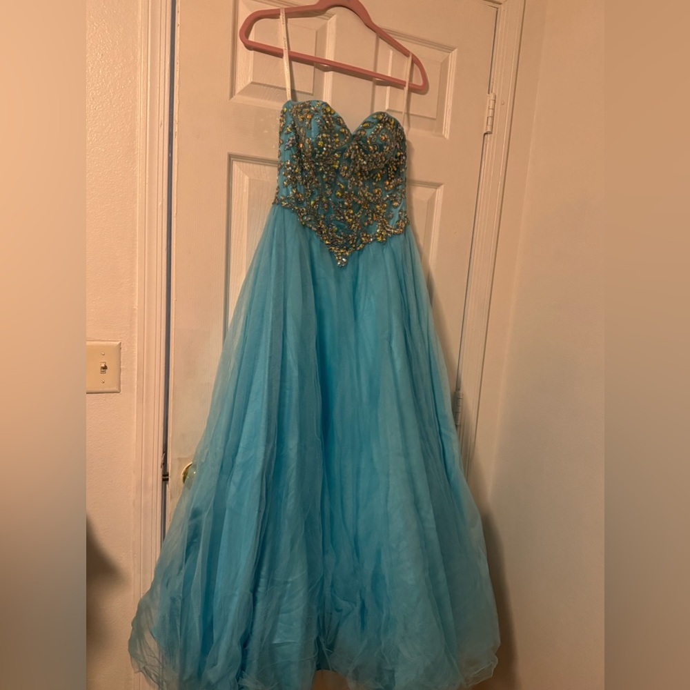 Gorgeous dress